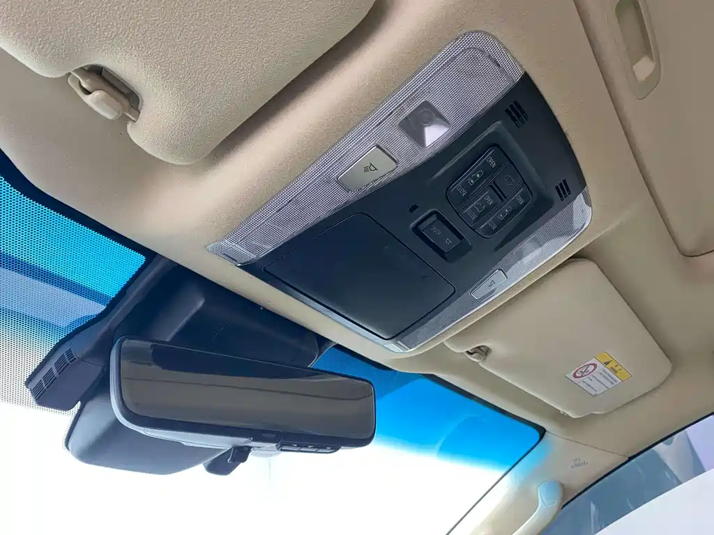 Toyota Alphard 2019 — фото 27
