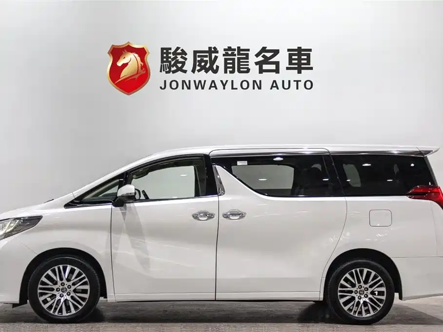 Toyota Alphard 2017 — фото 3