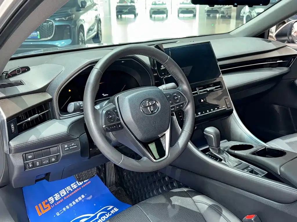 Toyota Avalon 2023 — фото 13