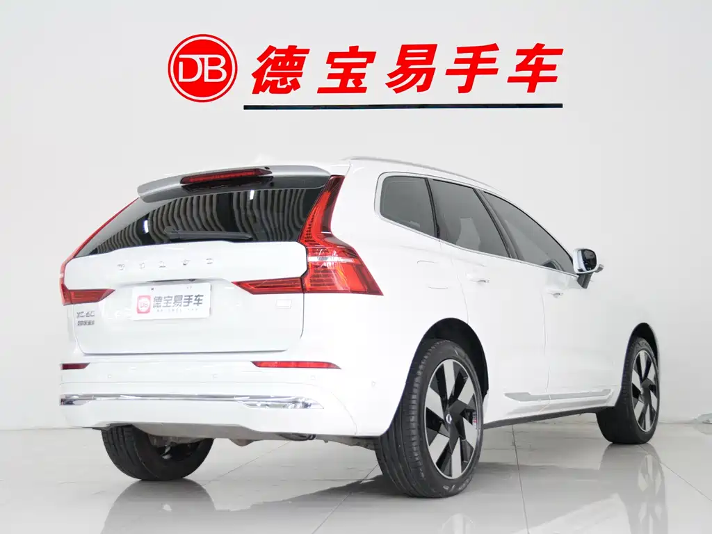 Volvo XC60 PHEV 2024 — фото 3