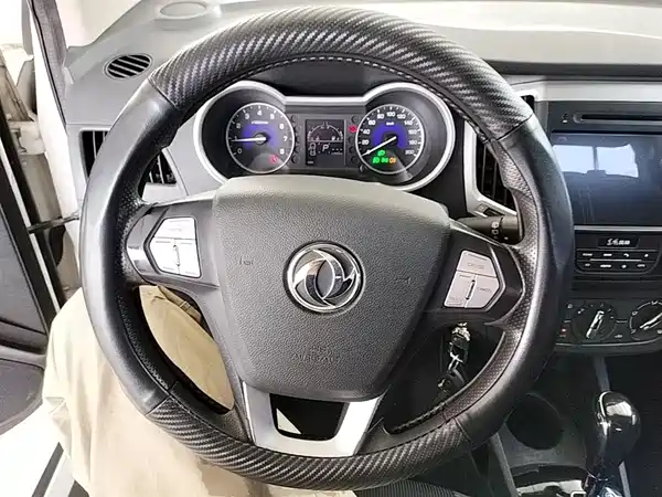 Dongfeng Fengshen AX3 2016