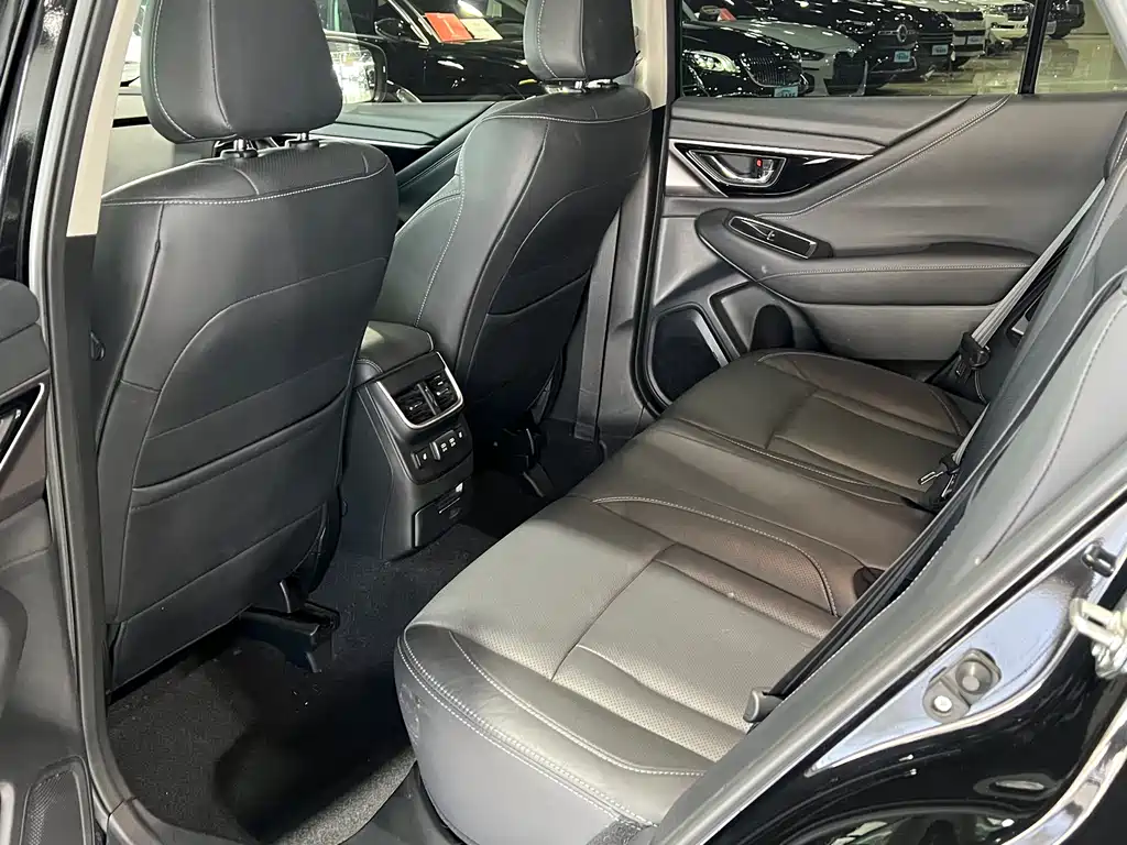 Subaru Outback 2022 — фото 18
