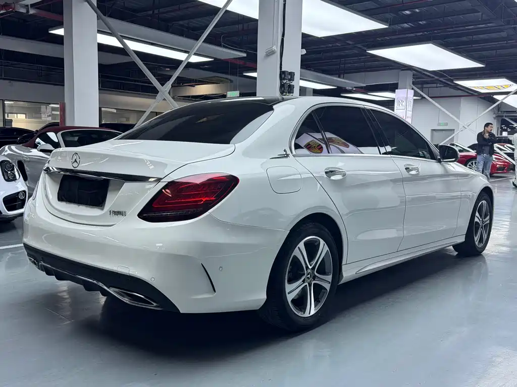 Mercedes-Benz C-Class 2019 — фото 21
