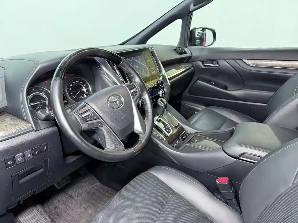 Toyota Vellfire 2022 — фото 9