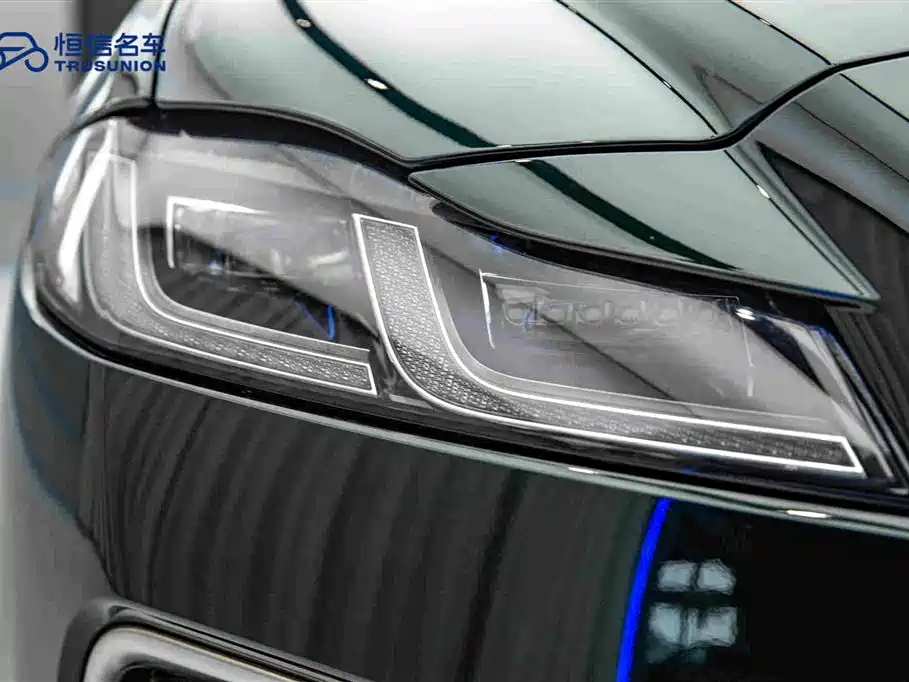 Jaguar XFL 2023 — фото 10