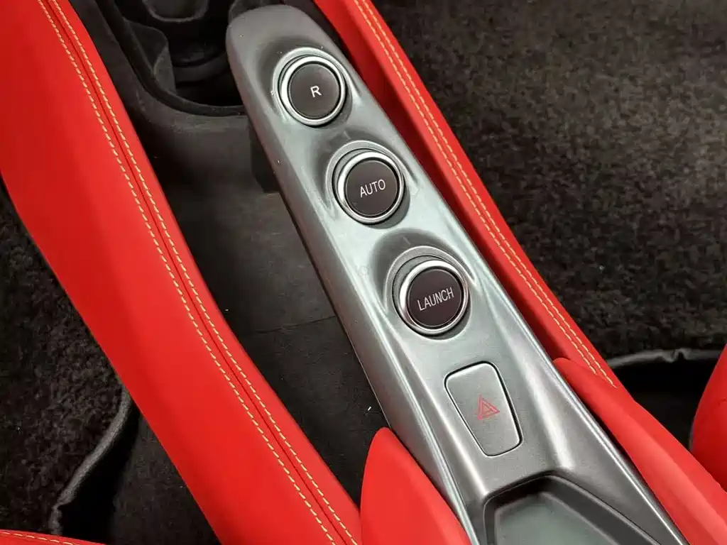 Ferrari F8 2023 — фото 9