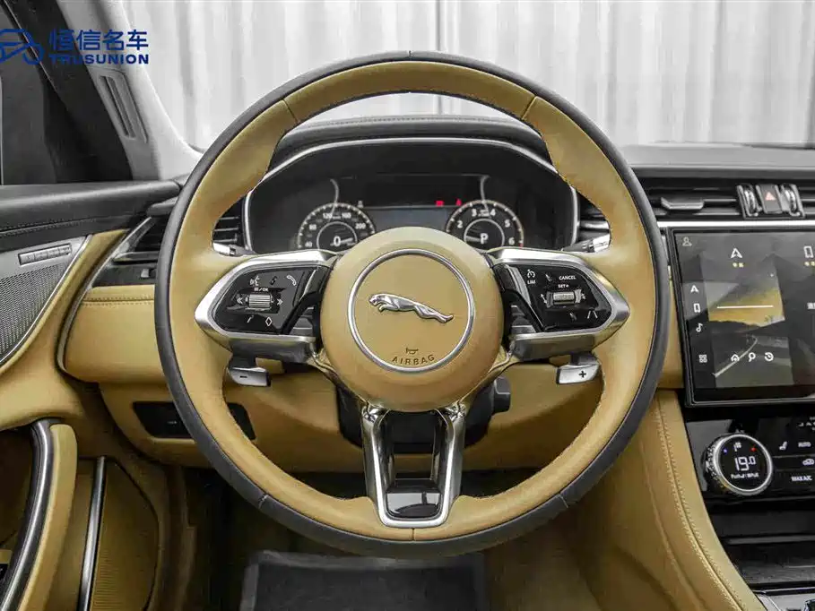 Jaguar XFL 2023 — фото 17