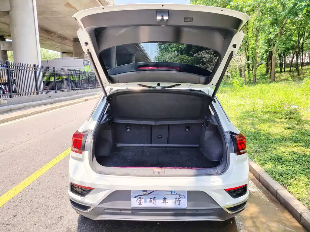 Volkswagen T-Roc 2019 — фото 15
