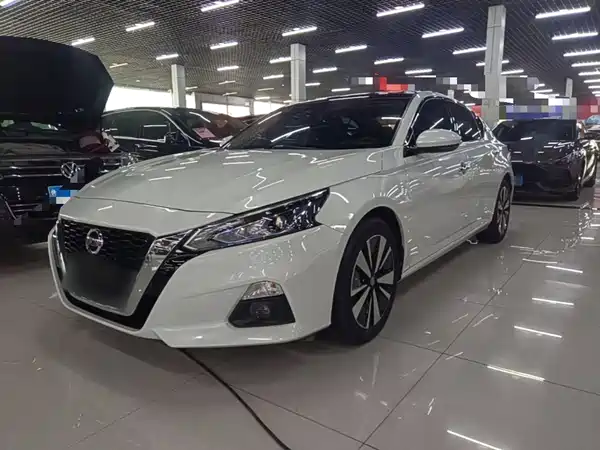 Nissan Teana 2022
