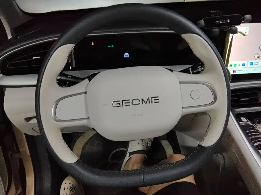 Geely Galaxy Starwish 2025 — фото 15