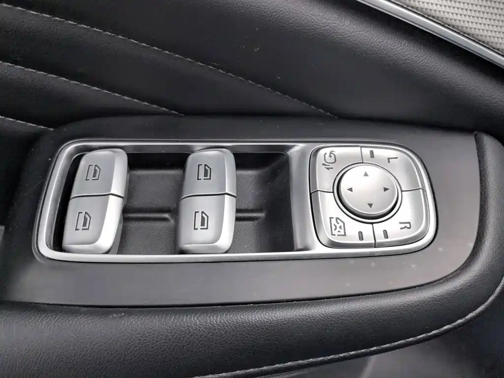Roewe RX5 MAX 2021 — фото 9