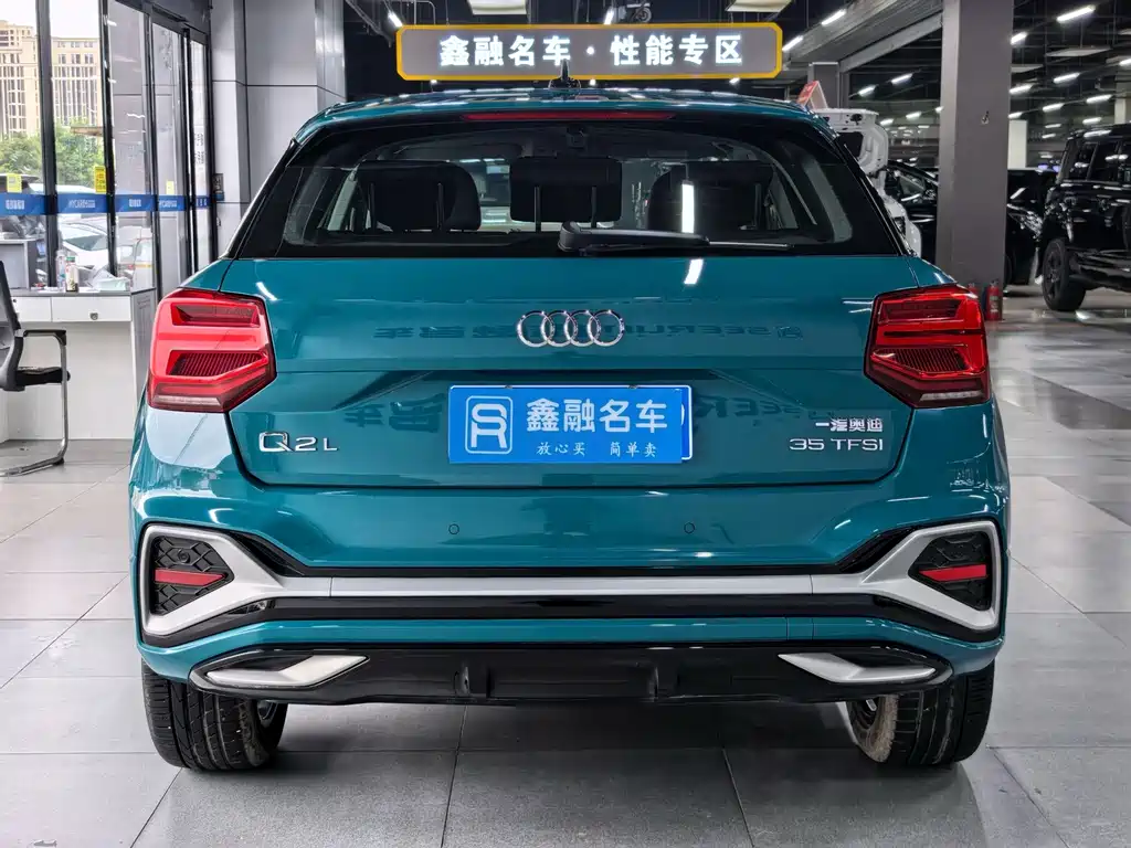 Audi Q2L 2023 — фото 19