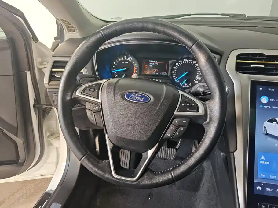 Ford Mondeo 2021 — фото 15