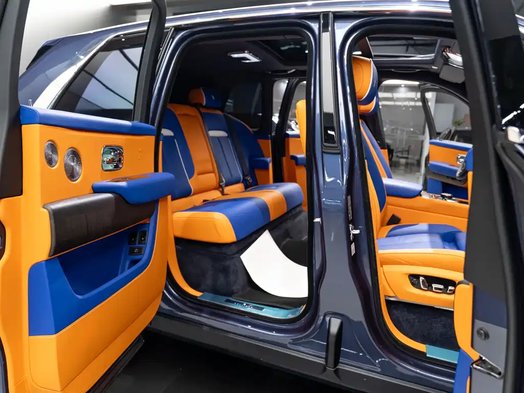Rolls-Royce Cullinan 2022 — фото 10