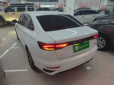 Geely Emgrand 2025