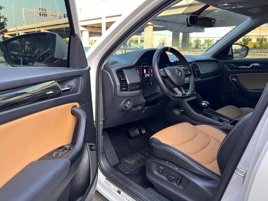 Skoda Kodiaq GT 2021 — фото 20