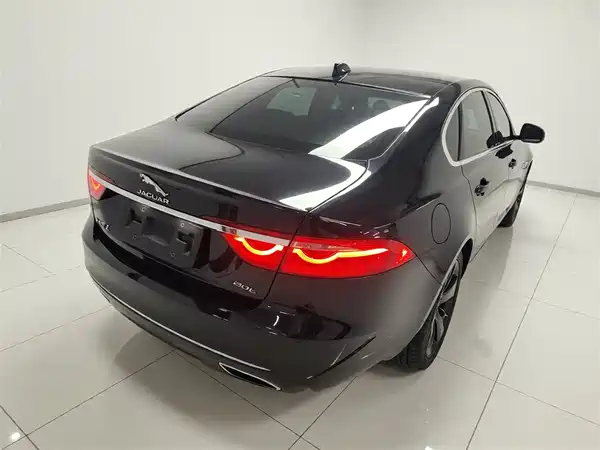 Jaguar XFL 2018