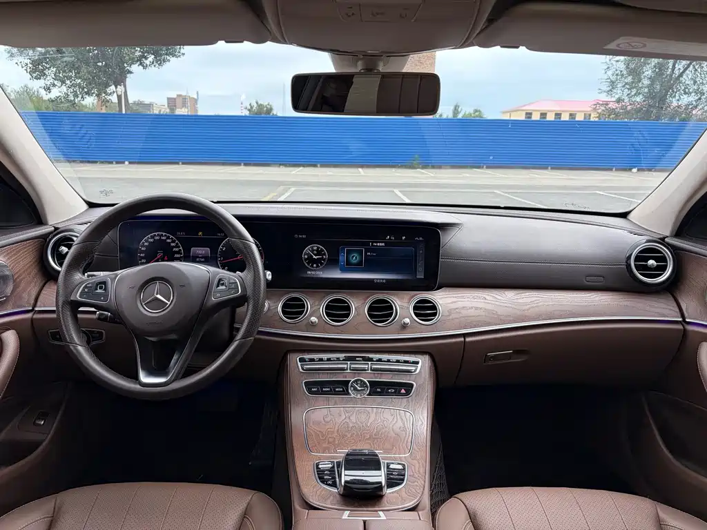 Mercedes-Benz E-Class 2018 — фото 8
