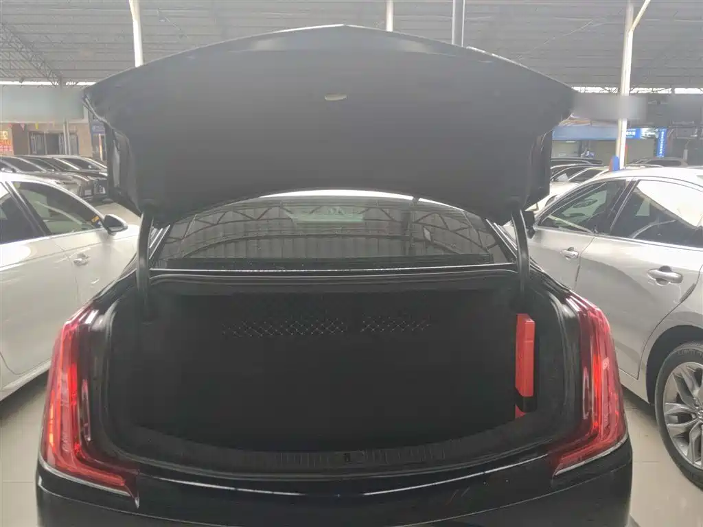 Cadillac XTS 2018 — фото 19
