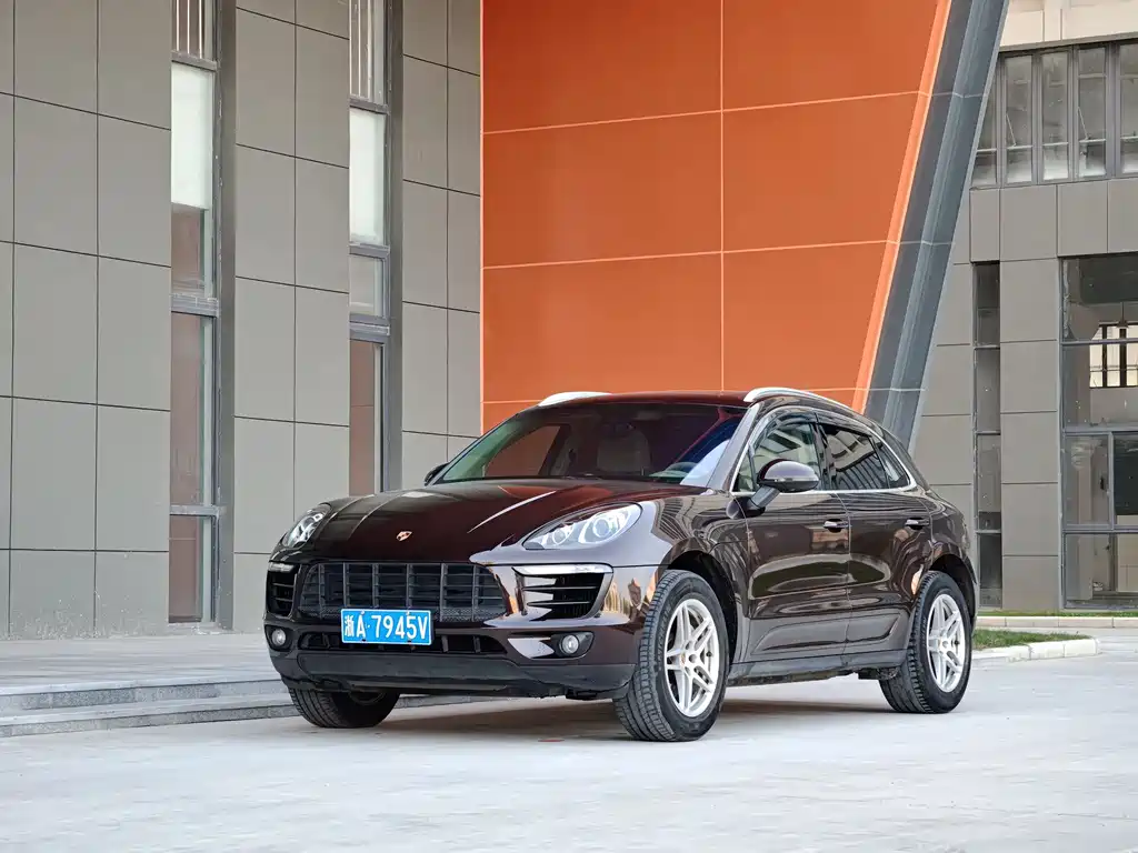 Porsche Macan 2015 — фото 1
