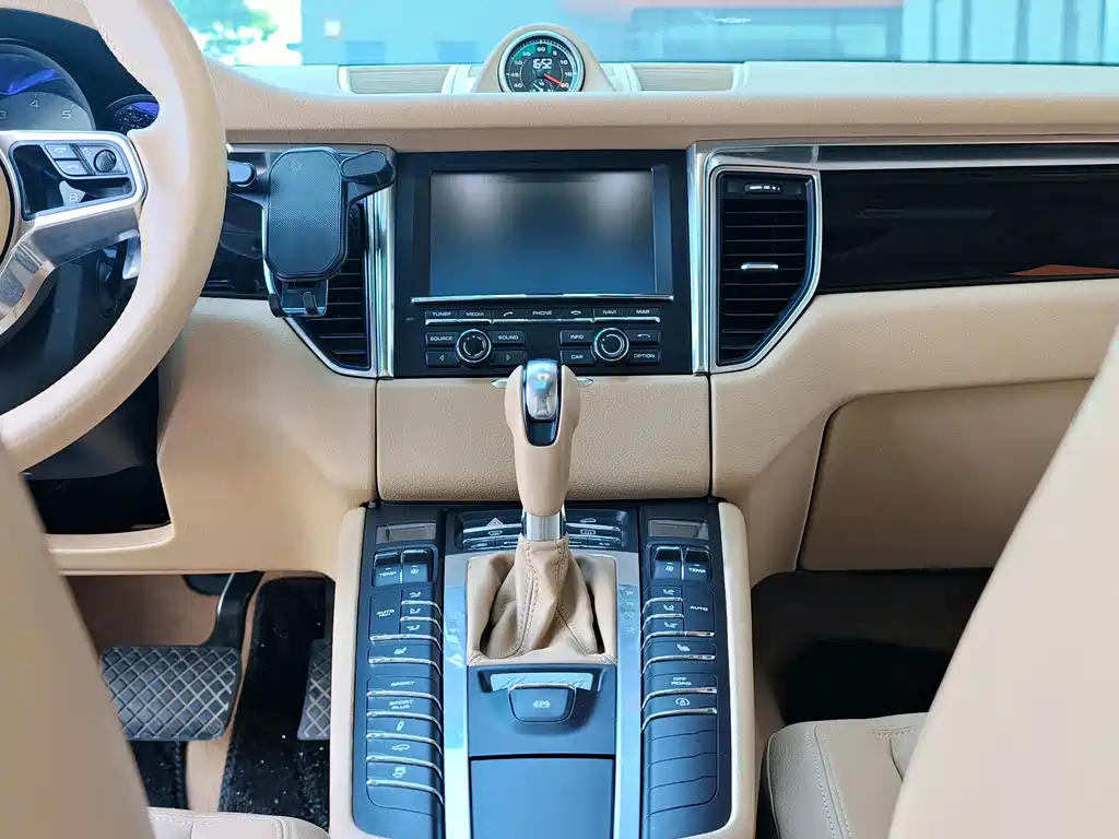 Porsche Macan 2015 — фото 3