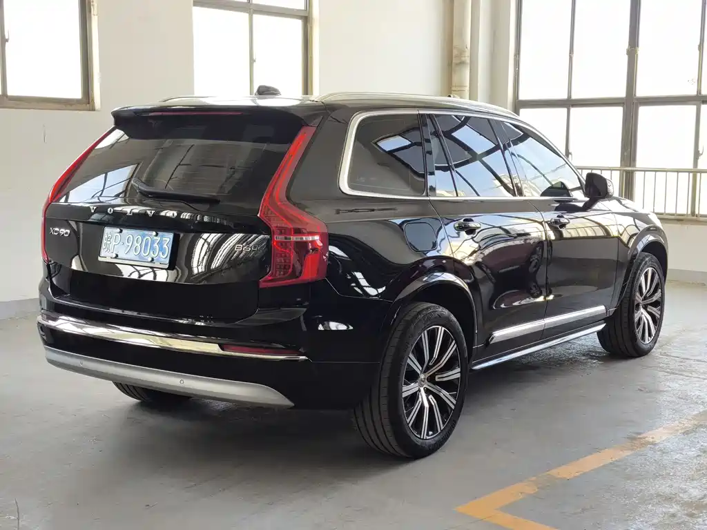 Volvo XC90 2022 — фото 5