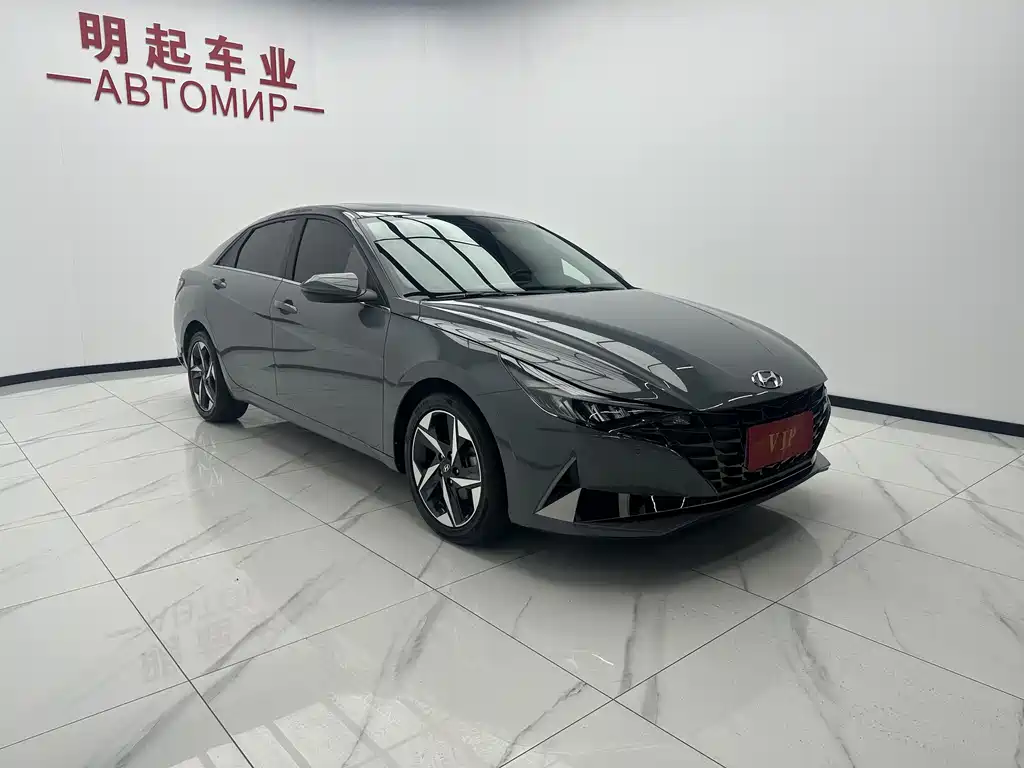 Hyundai Elantra 2022