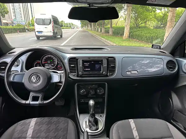 Volkswagen Beetle 2018