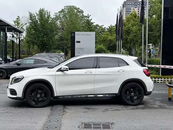 Mercedes-Benz GLA 2019
