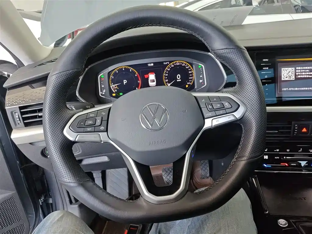 Volkswagen Passat 2022 — фото 11