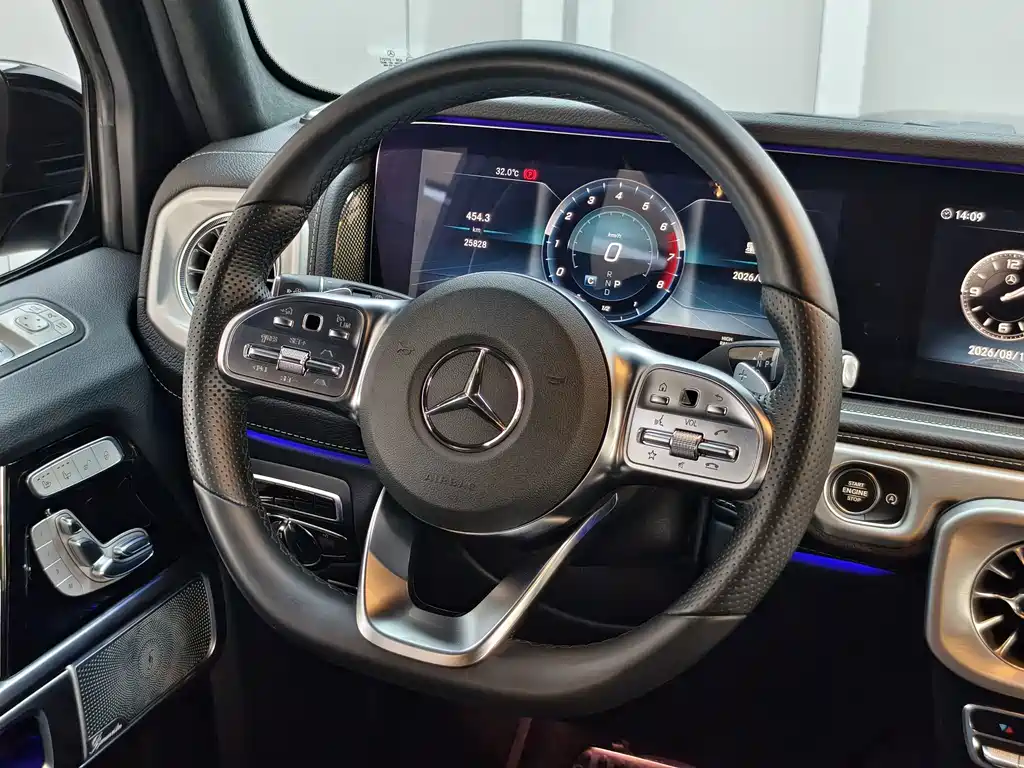 Mercedes-Benz G-Class 2022 — фото 11