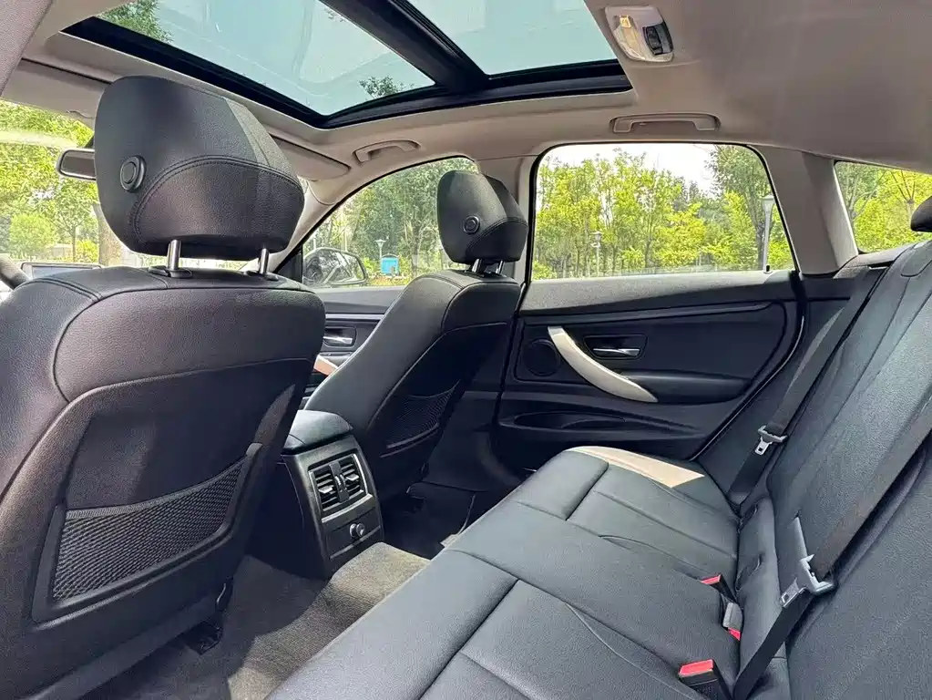 BMW 3 Series GT 2016