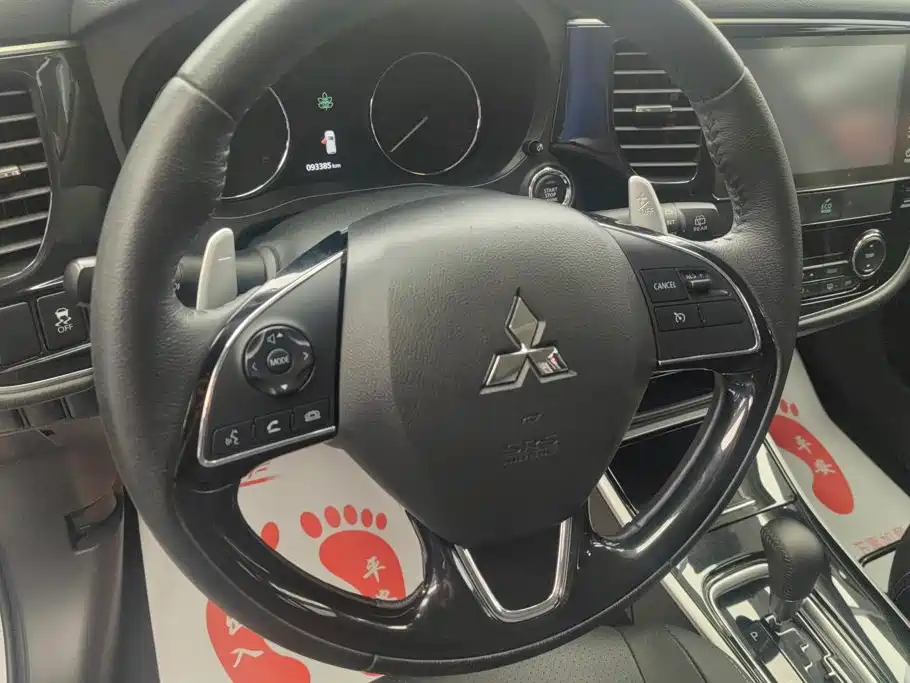 Mitsubishi Outlander 2019 — фото 15
