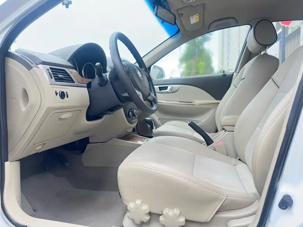Buick Excelle 2016 — фото 15