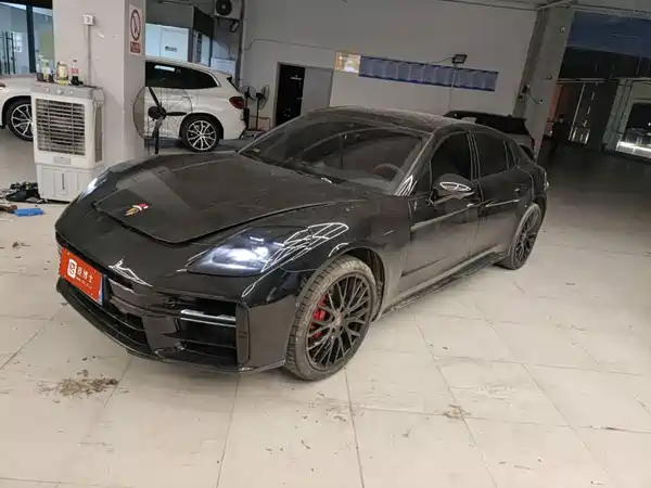 Porsche Panamera 2024