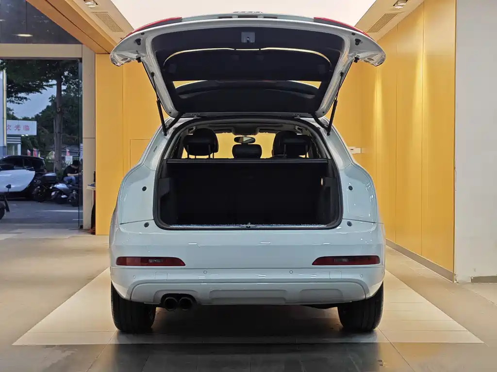 Audi Q3 2016 — фото 27