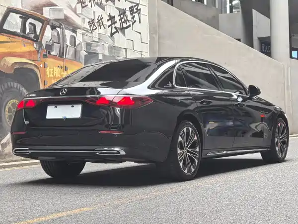 Mercedes-Benz E-Class 2025