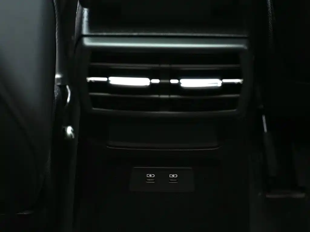 Audi A3 2023 — фото 20