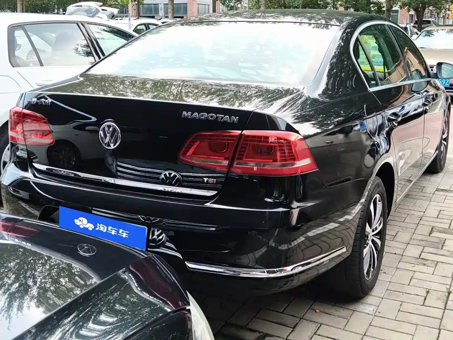 Volkswagen Magotan 2013