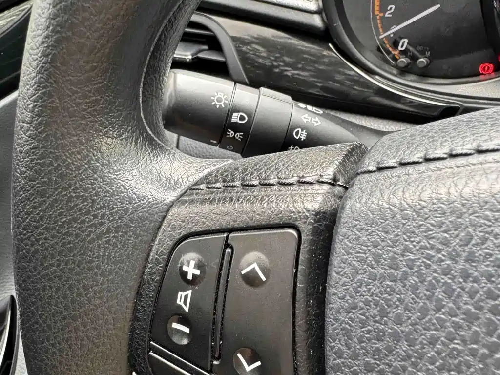 Toyota Yaris L 2022 — фото 24