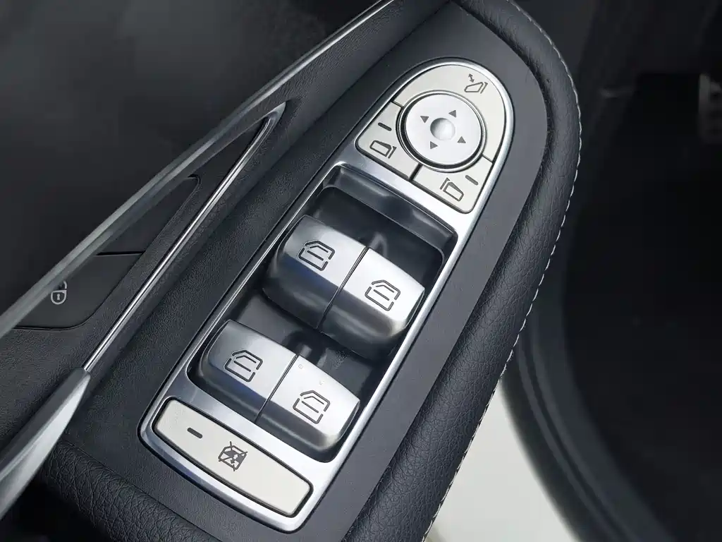 Mercedes-Benz C-Class 2016 — фото 20