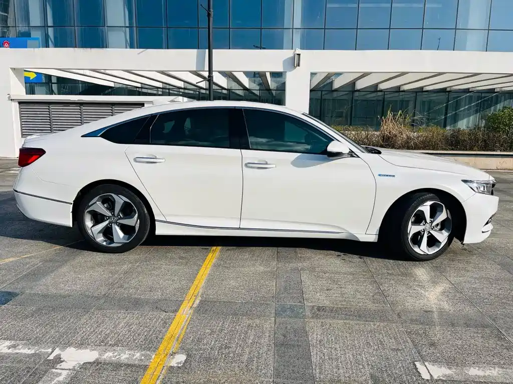 Honda Accord 2020 — фото 6