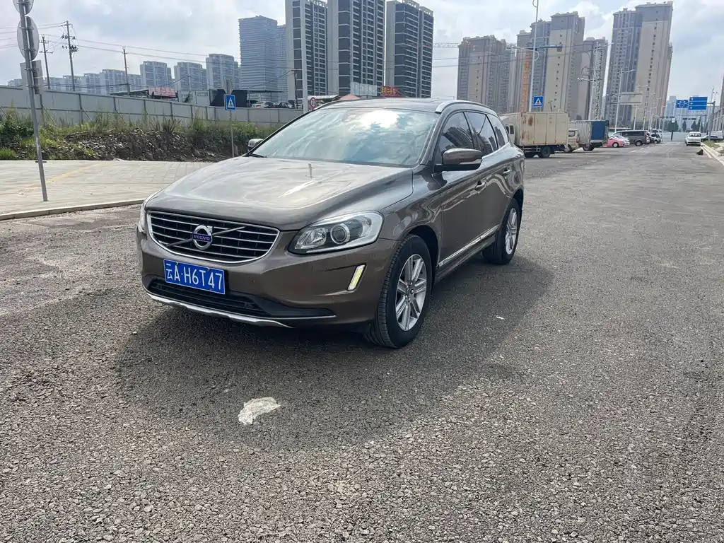 Volvo XC60 2017 — фото 1