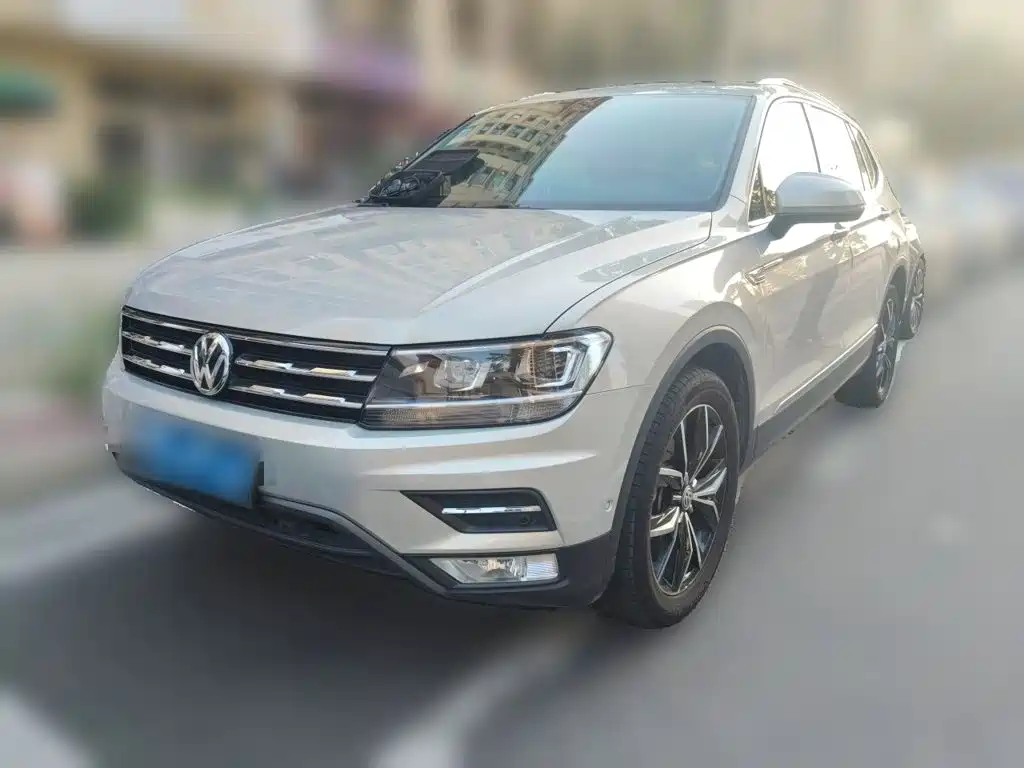 Volkswagen Tiguan L 2019 — фото 1