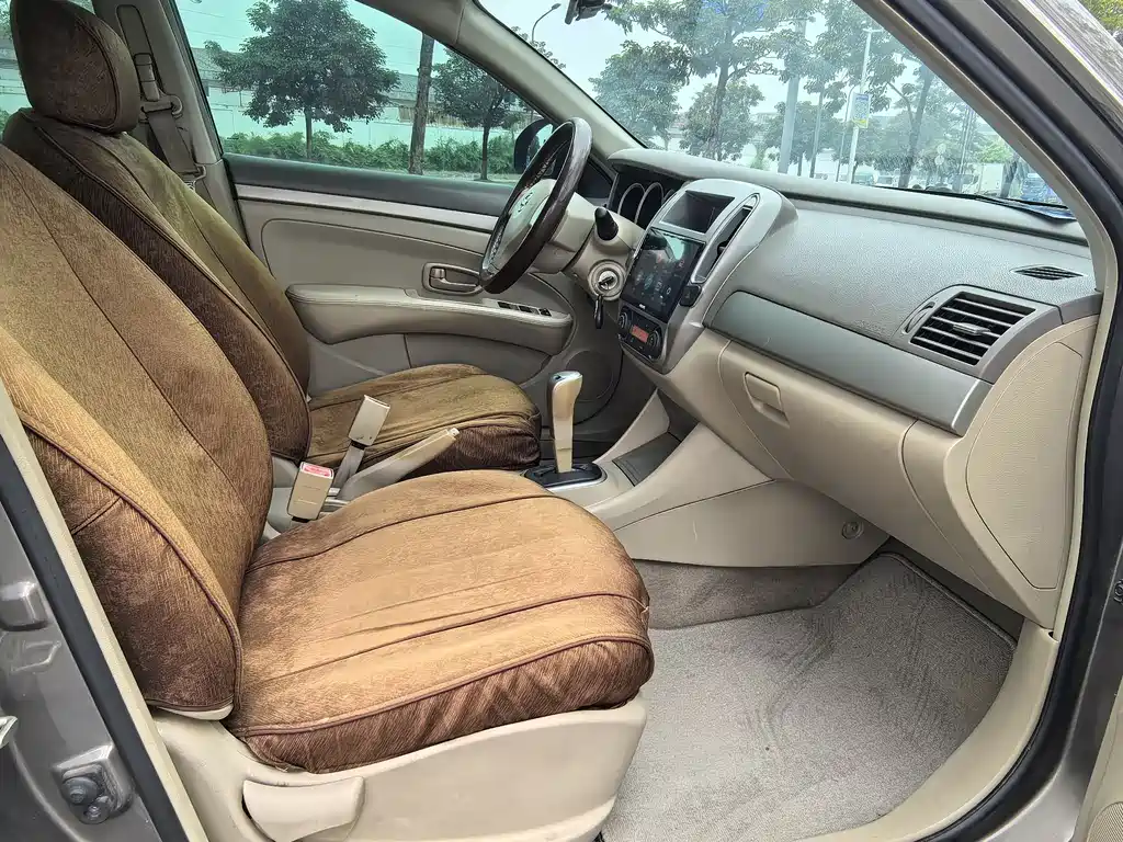 Nissan Sylphy 2017 — фото 12