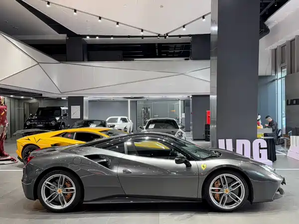 Ferrari 488 2015