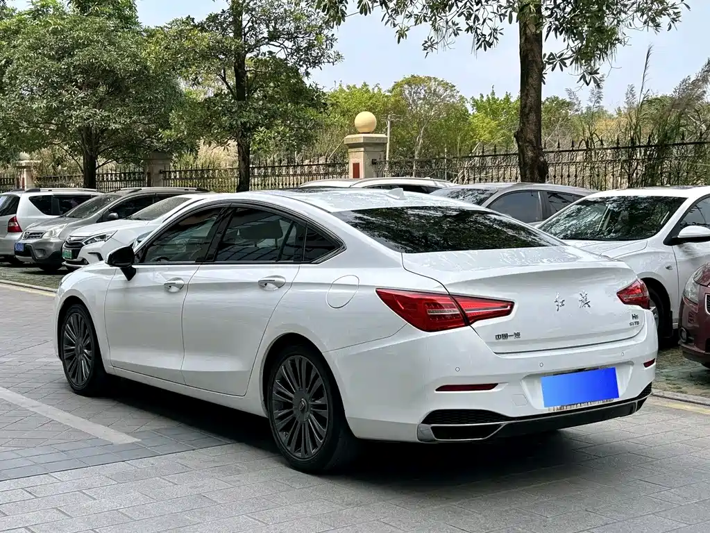 Hongqi H5 2021 — фото 10