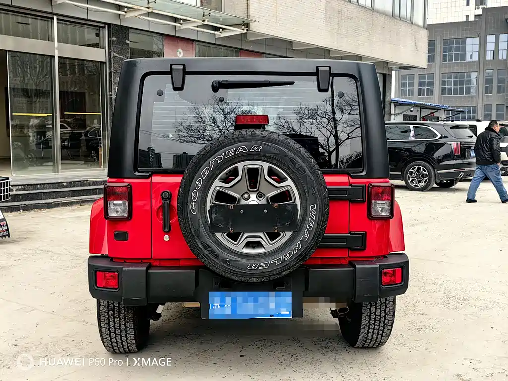 Jeep Wrangler 2018 — фото 2