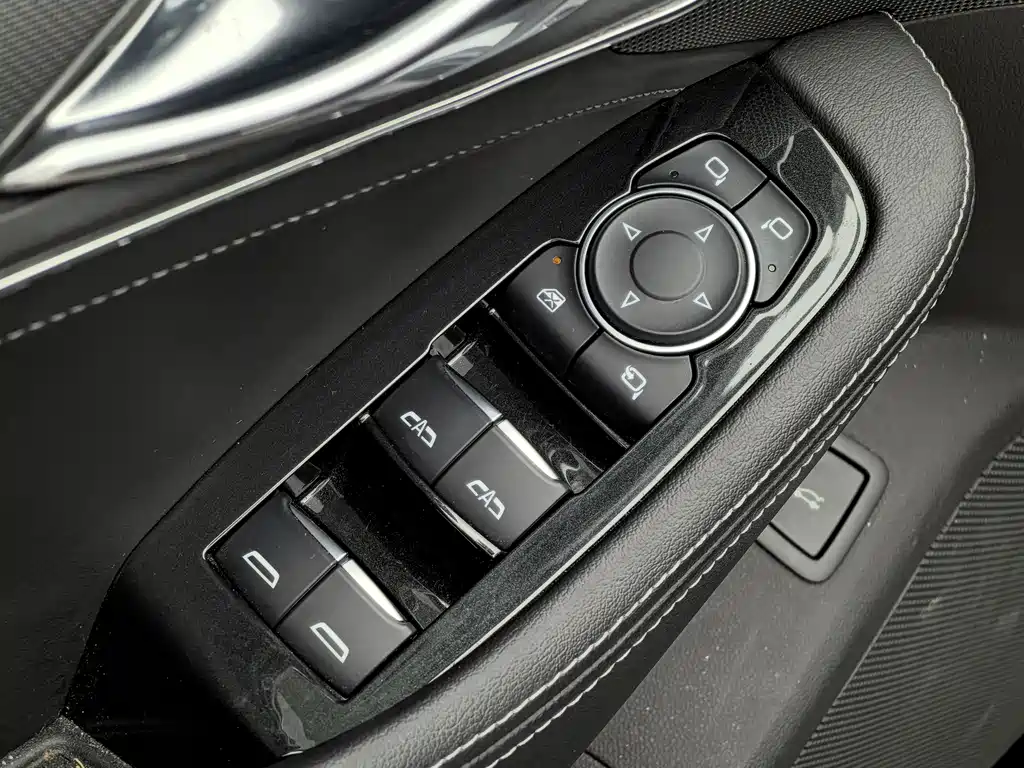 Cadillac CT5 2022 — фото 21