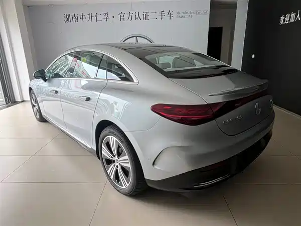 Mercedes-Benz EQE 2026